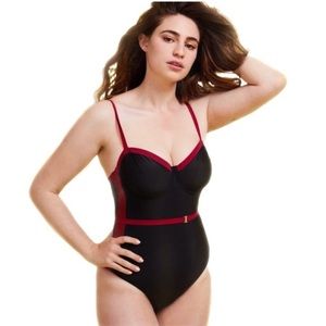 NWOT Summersalt The Harbour Bond Girl Swimsuit